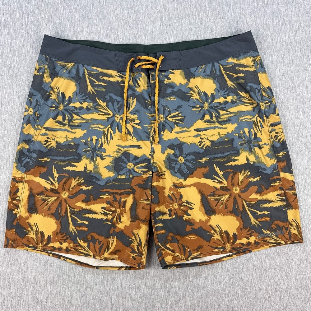 Patagonia Hydropeak Scallop Boardshorts Mens 38 Pufferfish Gold 7.5" Inseam Surf